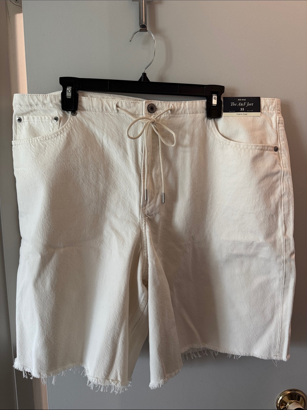 Abercrombie & Fitch Curve Love Mid Rise Jort